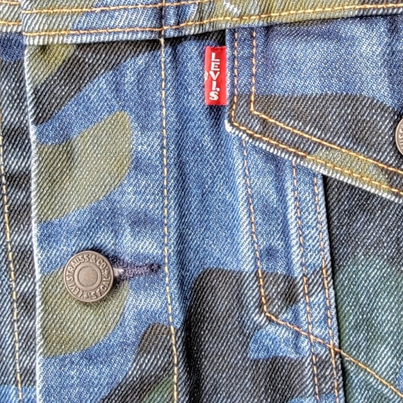 Levi's Strauss Denim Jean Jacket Men's Small Trucker Military Camo - Picture 5 of 9